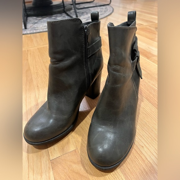 A+ Ellen High Heel Ankle Women Booties - Picture 3 of 3